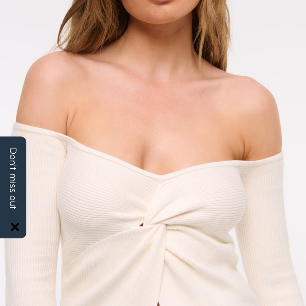 Abercrombie & Fitch Off-Shoulder Cream Sweater - Picture 3 of 9